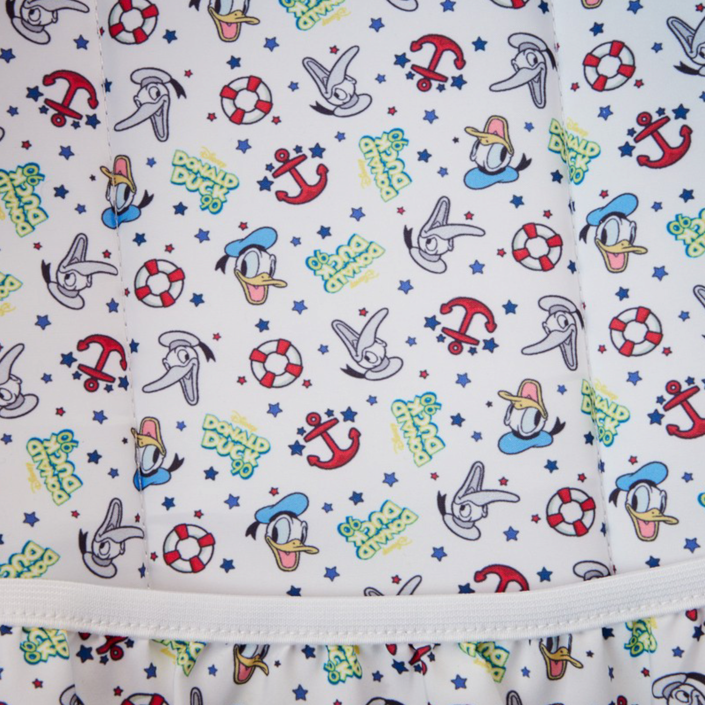 Sac à dos pleine grandeur en nylon imprimé intégral autour du 90e anniversaire de Donald Duck - Disney - Loungefly J'M T Créa