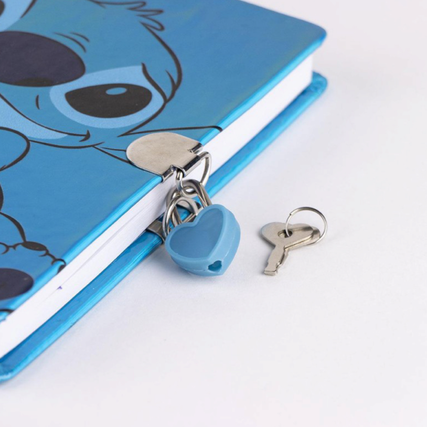 Coffret cadeau carnet secret avec cadenas cœur dans sa boîte cadeau - Stitch - Disney - Cerdá Life's Little Moments J'M T Créa