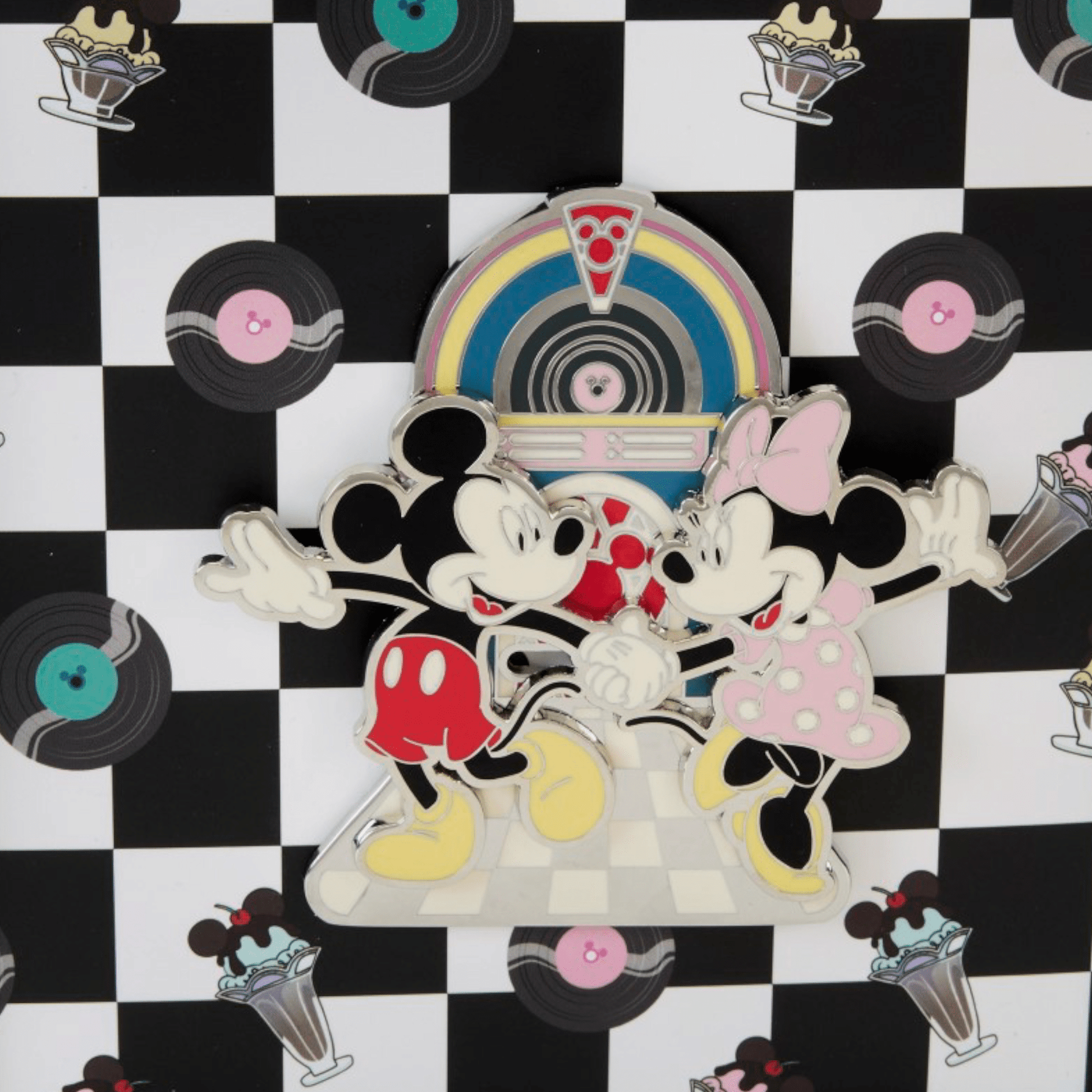 Pin's de collection - Collector Box Pin - Minnie And Mickey Date Night Juke Box - Disney - Loungefly J'M T Créa